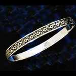 Diamond Cut Design Bracelet TBG034
