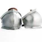 Knee Cops Flared Pair Suitable for the 1200's to 1300's 16 gauge steel