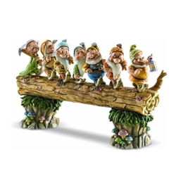 Snow White and the Seven Dwarfs Log Statue
