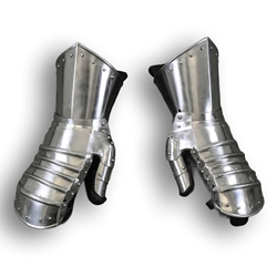 Maximilian Gauntlets – 16-Gauge Steel (Pair)